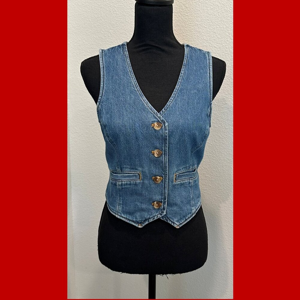 Levi's Denim Vest - Slim Cropped Fit